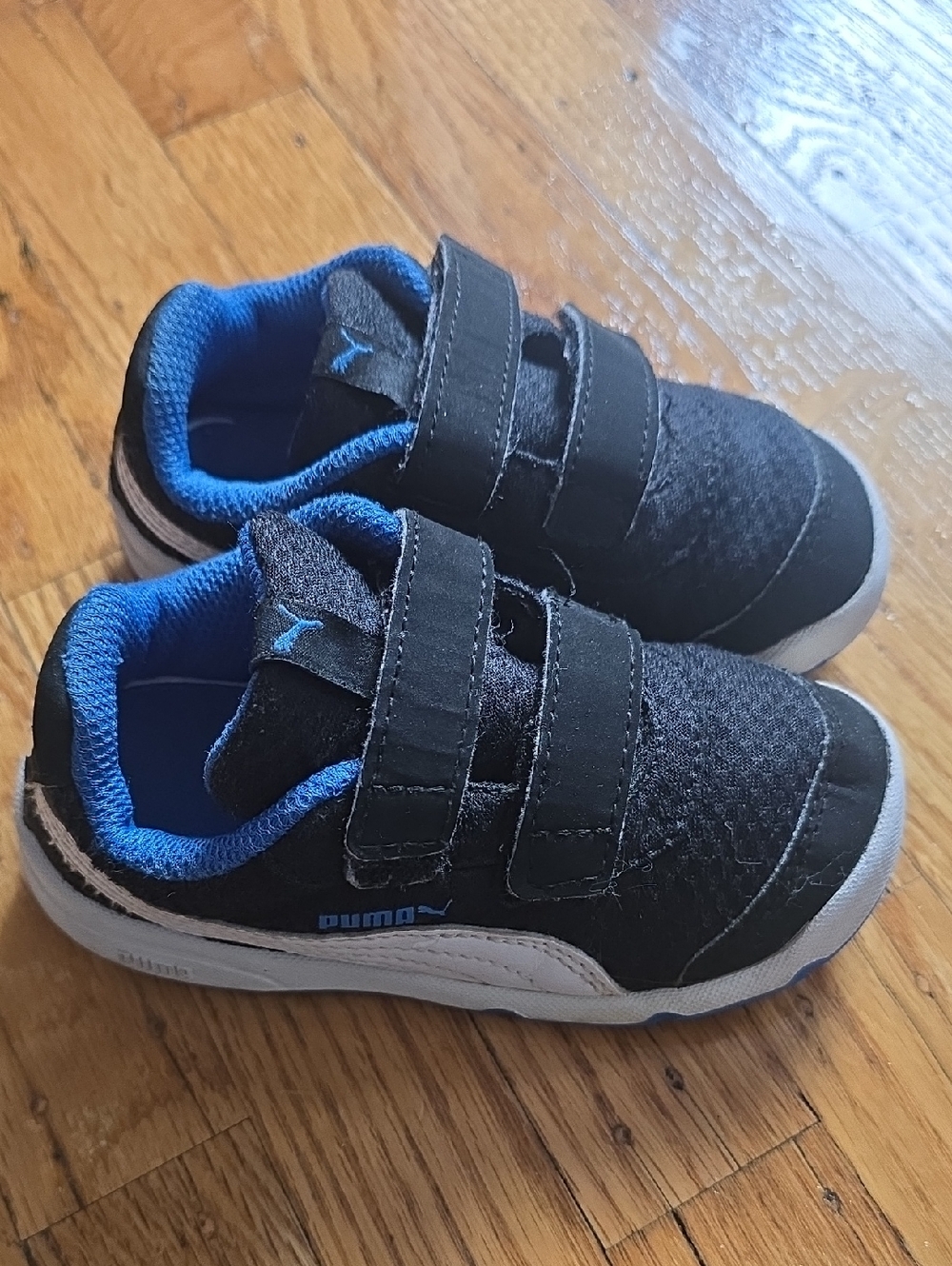 Puma Kids Black and Blue Hook-and-Loop Sneakers